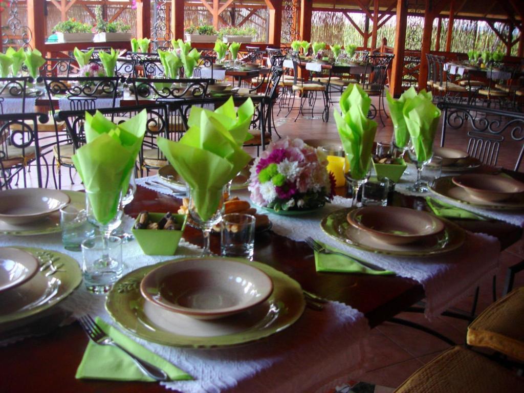 Pension La Taticu Săcălăşeni Extérieur photo